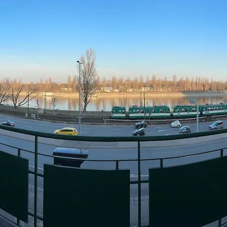 Victor's Danube View Daire *