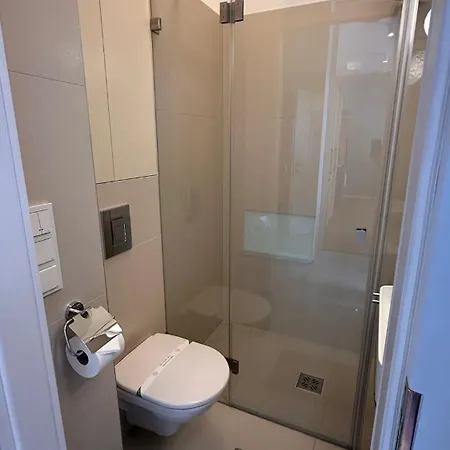 Daire Victor's Danube View