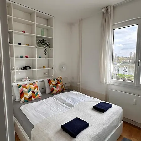 Victor's Danube View Daire *